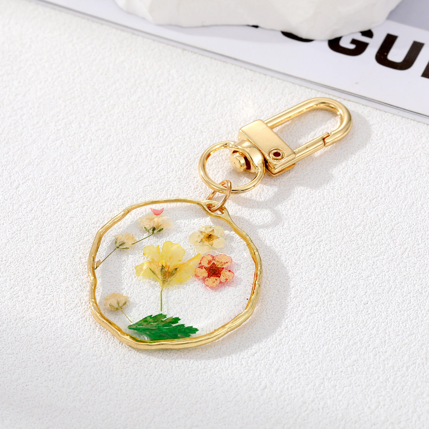 15g Weight Keychain Classification 1 Piece Quantity Daily Occasion Alloy Material Flower Pattern Women'S Gender Epoxy Design Pastoral Style Pastoral Flower Alloy Epoxy Women's Keychain 1 Piece 4