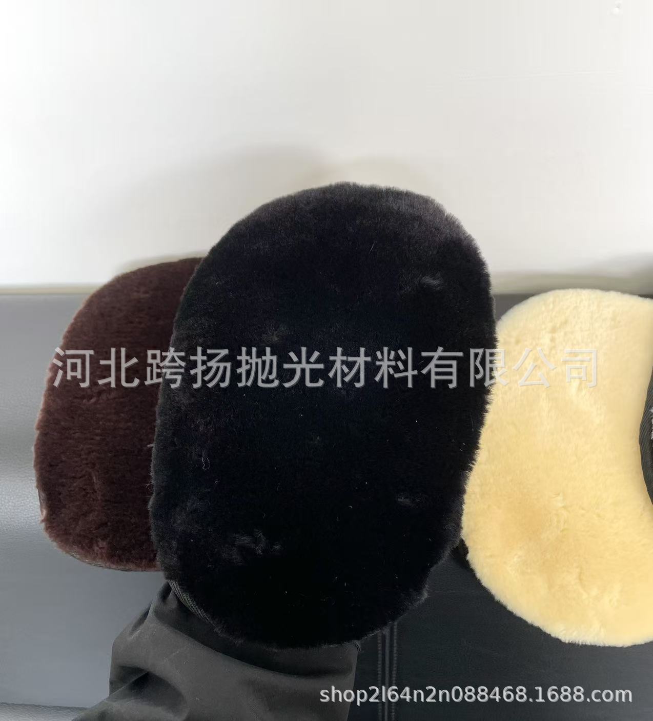 검은색