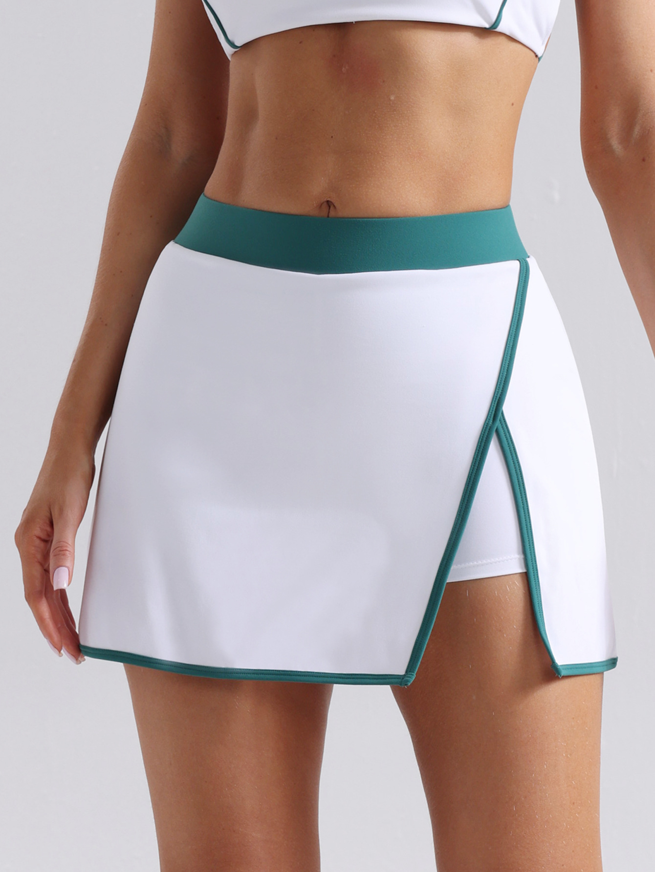 Traje de yoga sexy de color de contraste desnudo, falda corta de tenis para mujer, espalda abierta, sujetador deportivo ajustado, ropa interior de tirantes de fitness