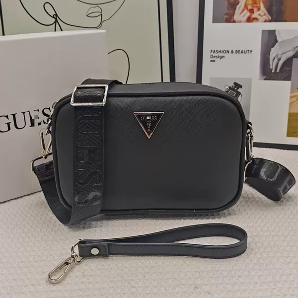 2025 New Foreign Trade Camera Bag, European and American Classic Retro Print Hand-Held Camera Bag, Versatile Small Square Bag with Print