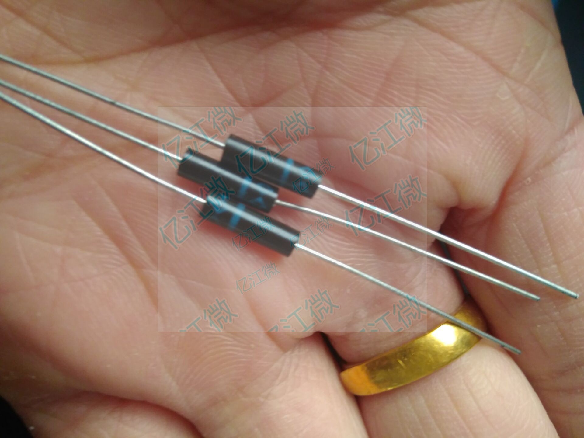 HVRT250 高压堆硅 HVRT150 HVRT120全新HVRT100高频HVRT080二极体