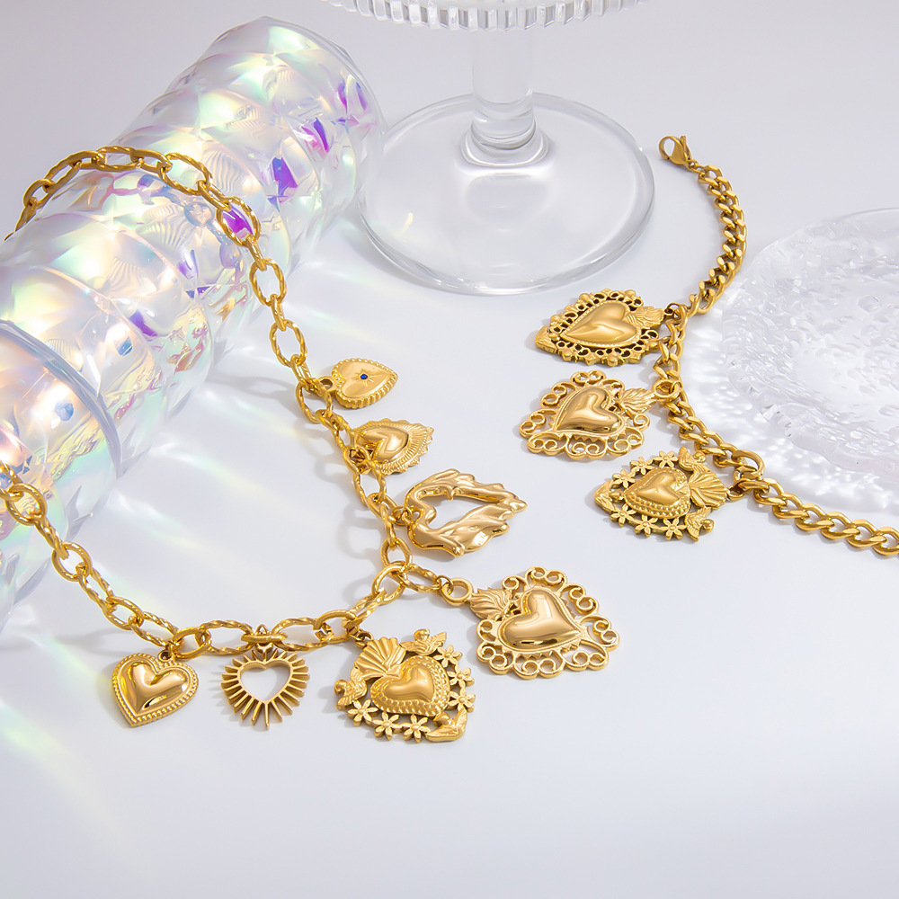 1 Piece Quantity Holiday, Daily Occasion PVD Coated Real Gold Plated Heart Shape 304 Stainless Steel Elegant Classic Style Streetwear Waterproof Non Tarnish 304 Stainless Steel Lobster Trigger Clasp Closure Multi Charms Necklace
