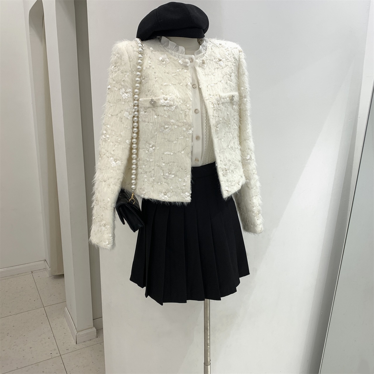 Advance sale 2023 Spring new pattern Ladies temperament Small fragrant wind Nail bead jacket Sequins coat Women's wear