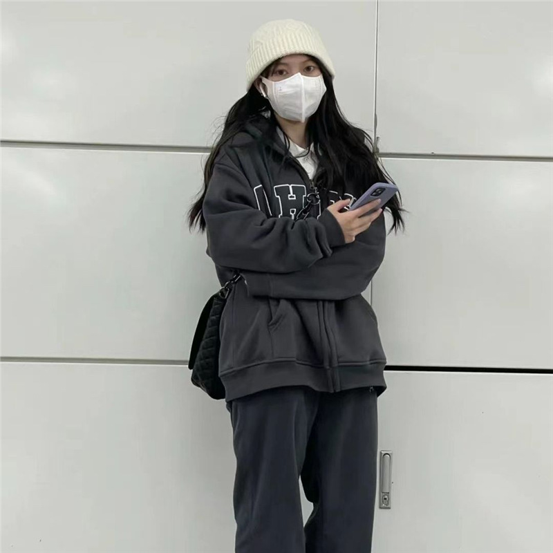 New Simple Autumn Winter Large Print Zipper Sweatshirt Unisex Couple Cardigan Jacket Trendy Brand_voghion.com