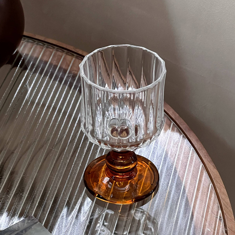 주름진 중세 와인잔 - 커피색