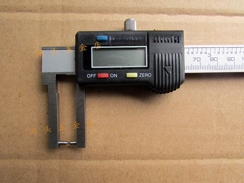 上海外尖头卡尺0-150/200/300外沟槽尖头数显电子游标卡尺恒量