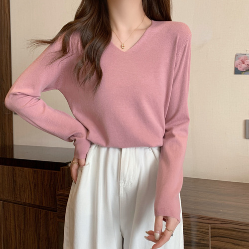 Soft and fluffy pure-colored V-neck knitted top women's spring and autumn Korean-style versatile long-sleeved top for layering