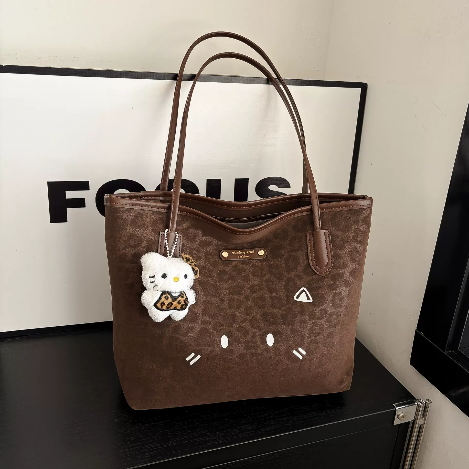 2025新款大学生上课通勤托特包时尚休闲单肩包大容量手提腋下包女