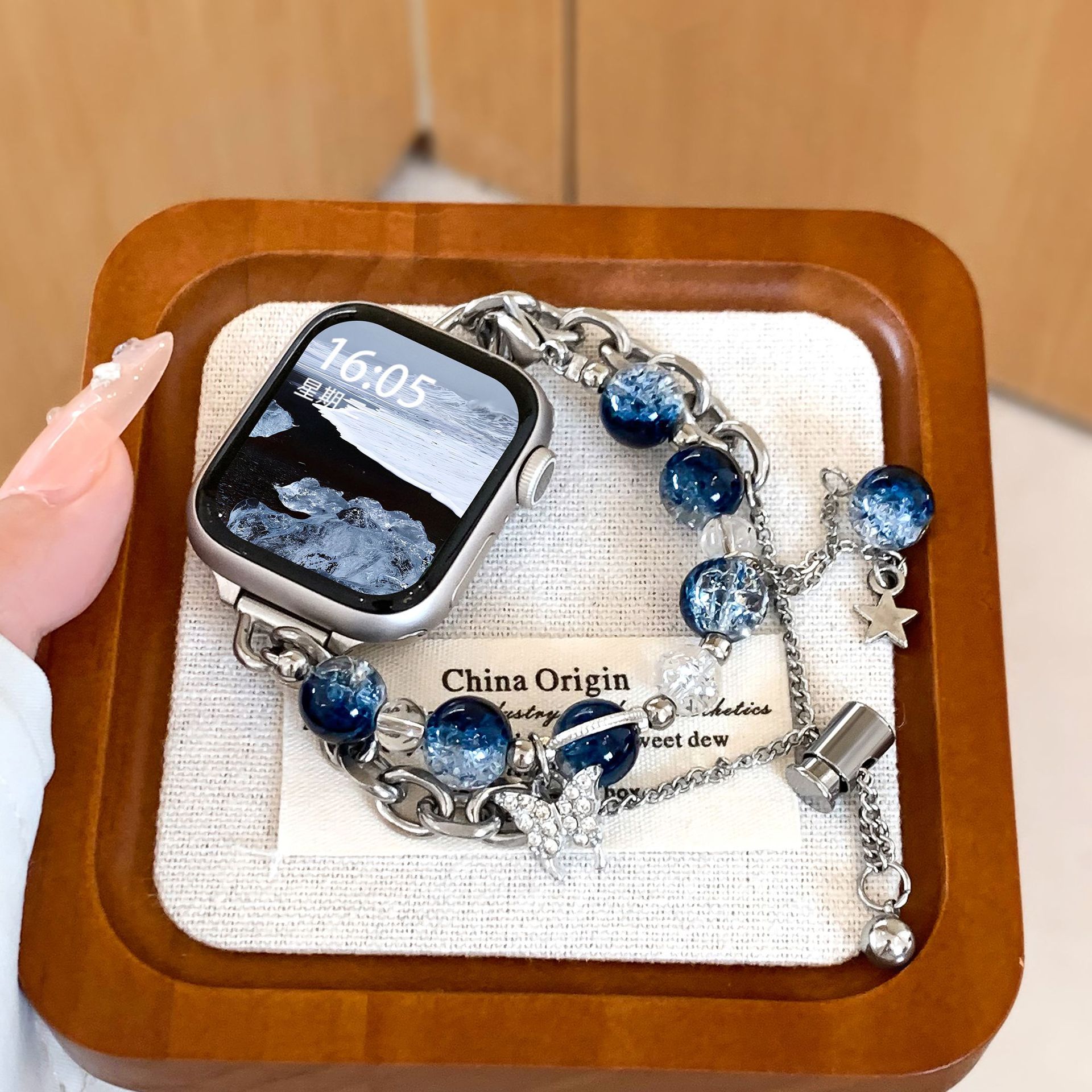 Butterfly Smart Watch Strap Blue Galaxy Star Gravel Pearl Fashion Light Luxury Wristband Suitable for Apple Watch Strap