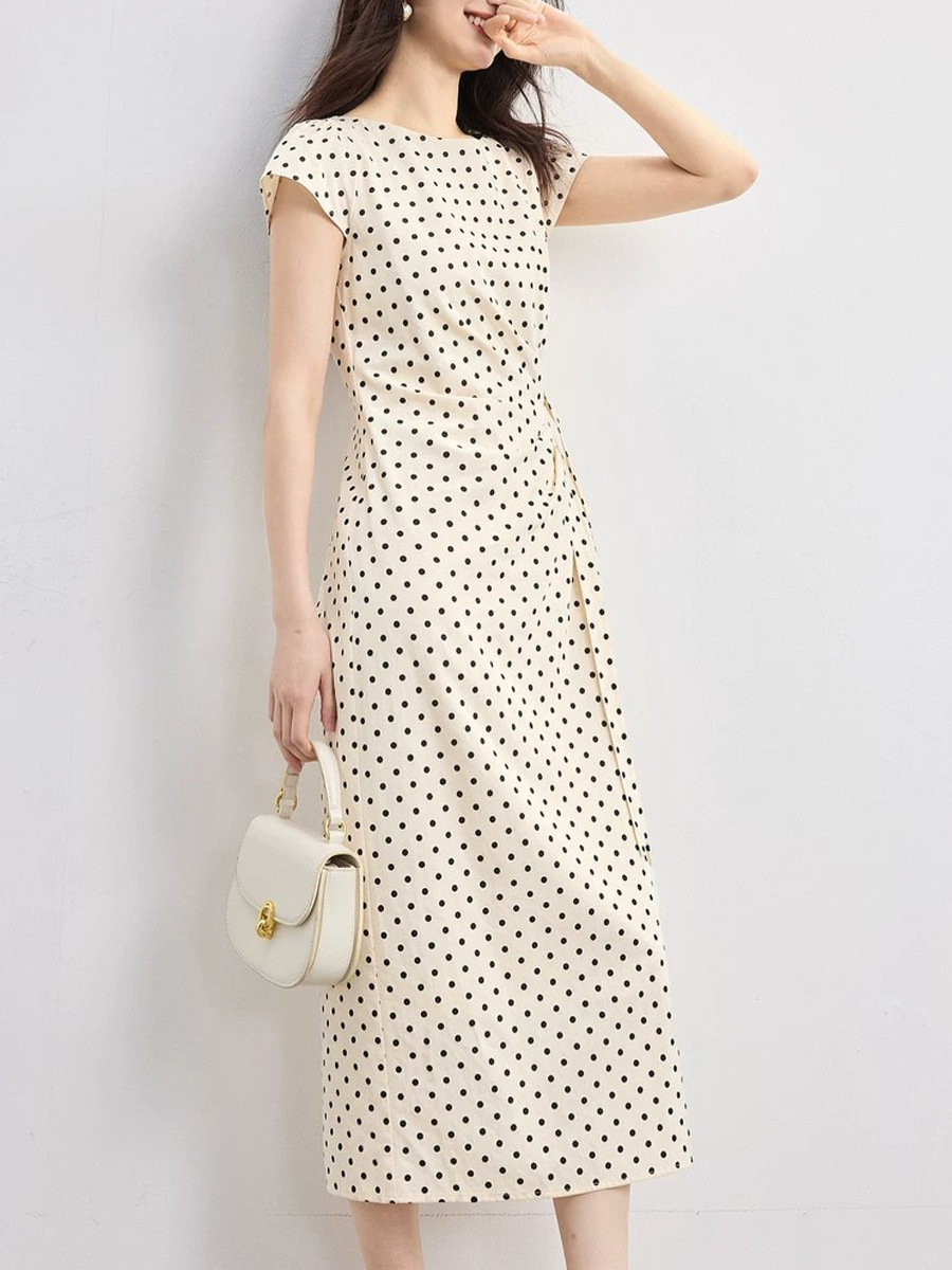 Váy maxi chữ A thắt eo họa tiết chấm bi đen trắng tay ngắn xẻ tà — Điểm đen Apricot Bottom