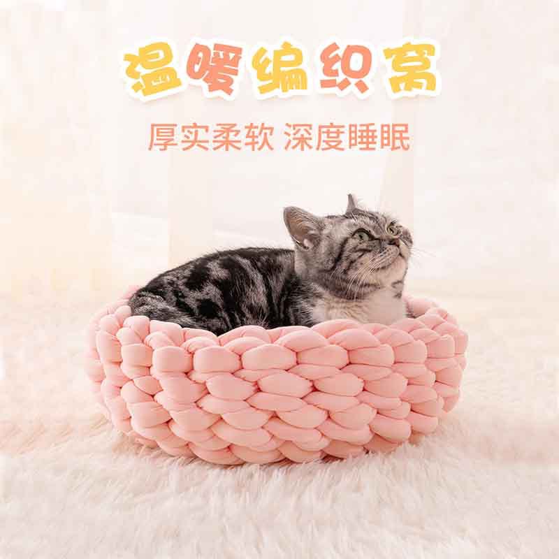 피묻은 이빨 빨간색