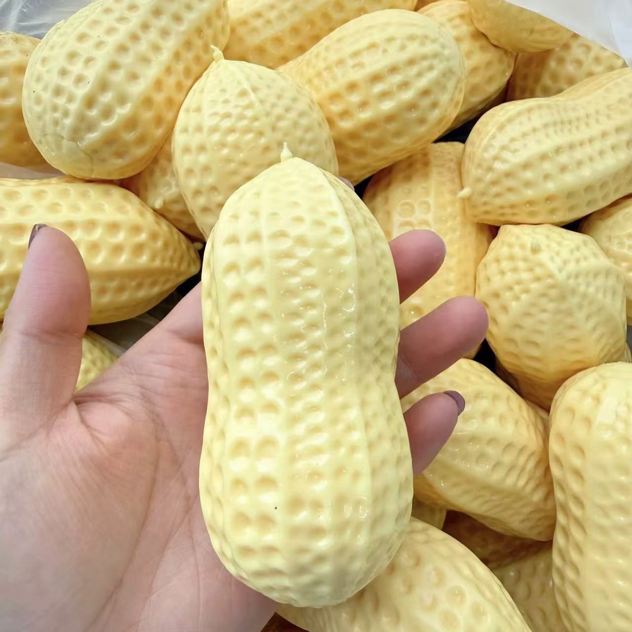 跨境亚马逊花生捏捏乐解压神器仿真食物芝士慢回弹解压减压玩具