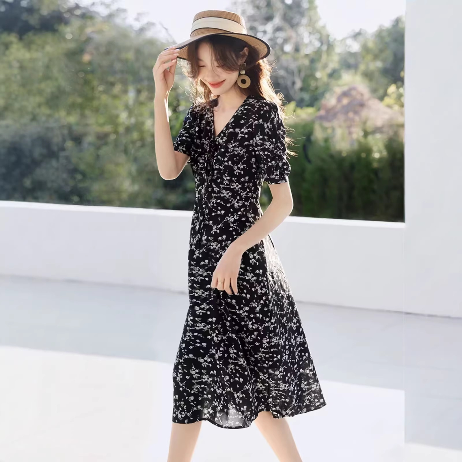Váy hoa maxi tay bồng kiểu Pháp thắt eo — đen chi tiết 2