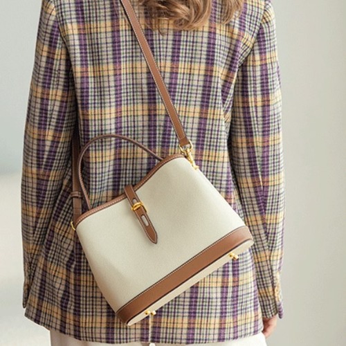 Women's Bucket Bag & Crossbody Bag for Autumn/Winter  - Unique Design, High-end Style, Mother & Child Bag, Hand-held & Single-shoulder Options