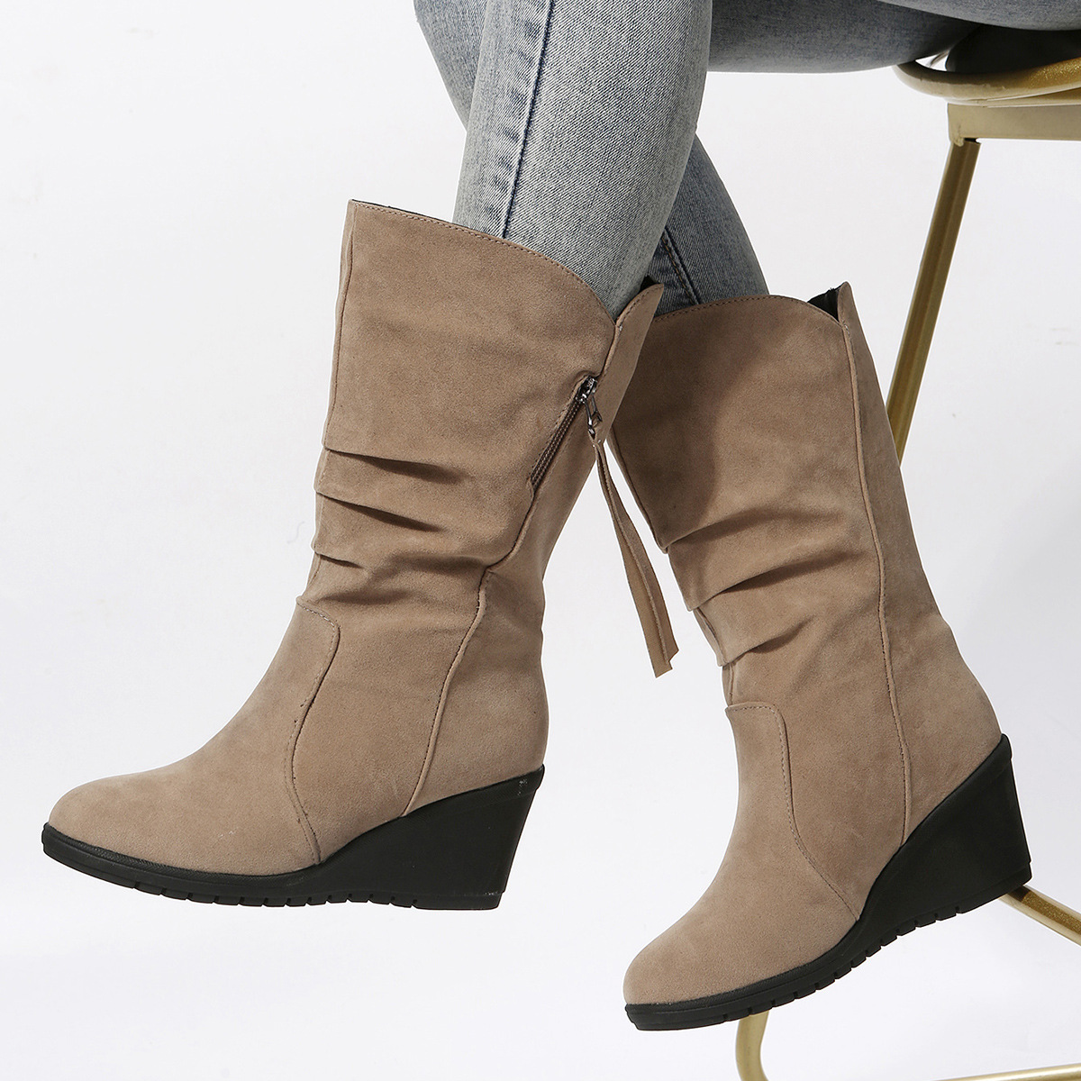 Plus-size low heel round head women's height-raising casual boots_voghion.com