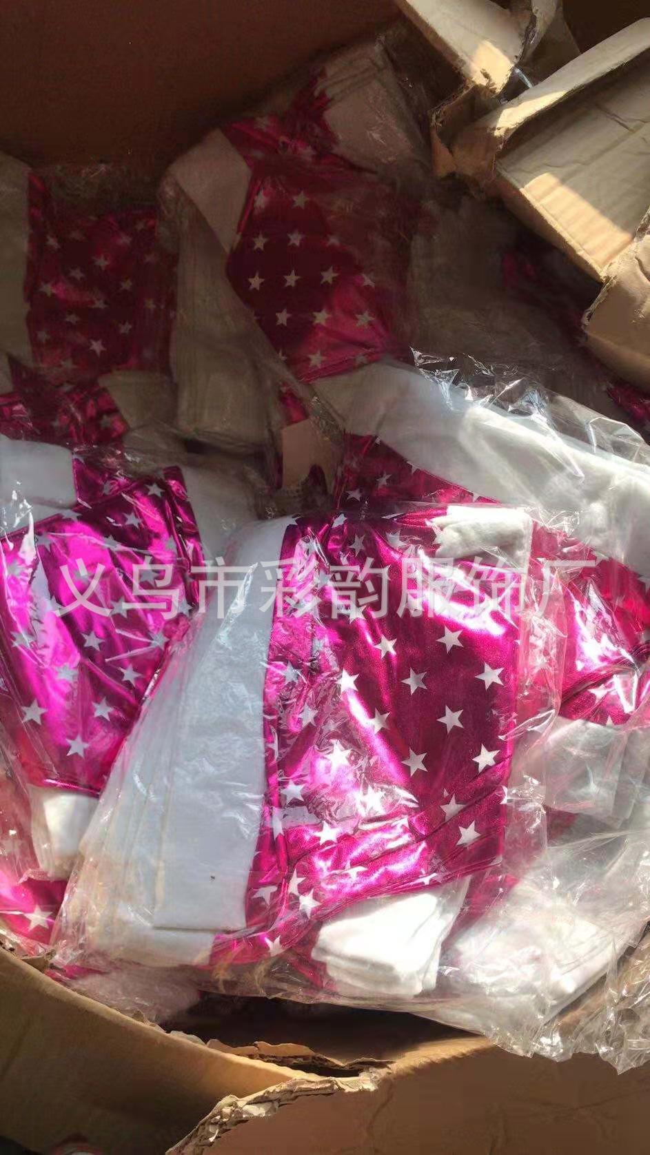 Fabricante Yiwu suministro de tela láser de nieve sombrero de Navidad sombrero de Santa Claus sombrero de Navidad