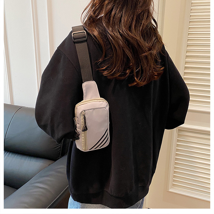 Fashionable crossbody phone bag, niche chest bag, mini crossbody bag, casual Japanese sporty small bag, light and simple single-shoulder bag undefined
