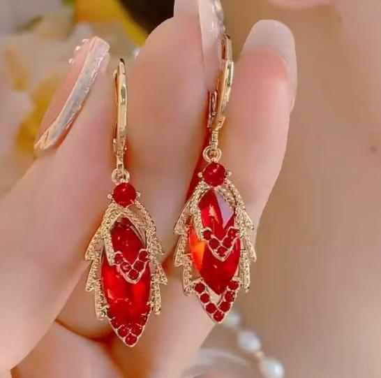 Red earrings with zircon