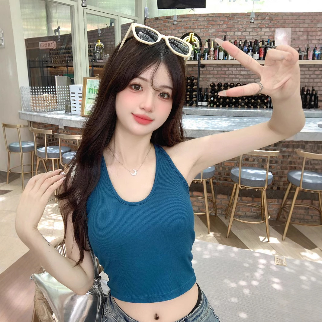 Verano nuevo colgante chaleco con cojín de pecho integrado delgado universal delgado cuello U hermosa camisa de espalda mujer