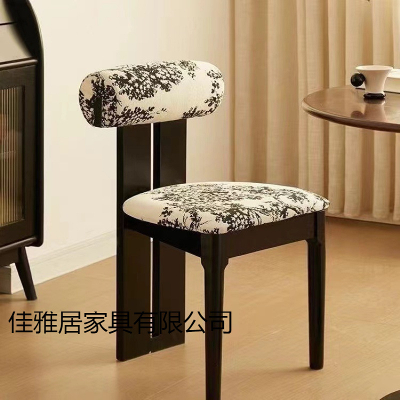 Nordic Solid Wood Dining Chair for Home Use, Trendy Minimalist Soft Cushion Backrest Chair, High-End Designer Chair for Cafes and Commercial Use