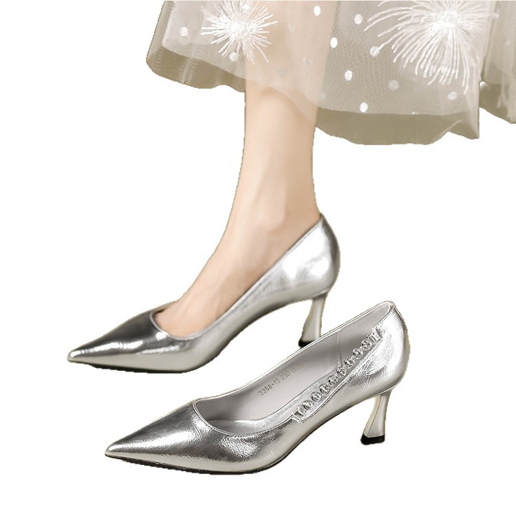 2025 Summer New High-End Elegant Pointed Toe Stiletto Heel Women's Shoes Silver Rhinestone Chain Commuting High Heels_vogvips.com