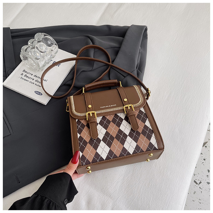 Versatile Women's Shoulder Crossbody Backpack For Winter Fashion_voghion.com