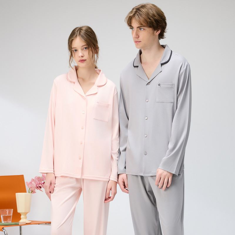 Half Face Autumn/Winter Ultra-Soft Tencel Lyocell Double-Sided Thickened Lapel Cardigan Couple's Loungewear Women's Long-Sleeve Pajamas Half Face Autumn/Winter Ultra-Soft Tencel Lyocell Double-Sided Thickened Lapel Cardigan Couple's Loungewear Women's Long-Sleeve Pajamas