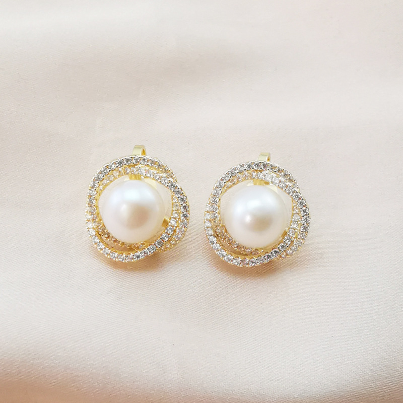 Simple Elegant Versatile S925 Sterling Silver Ear Needle Natural Freshwater Pearl Ear Holes Silicone Women's Ear Clip Earrings