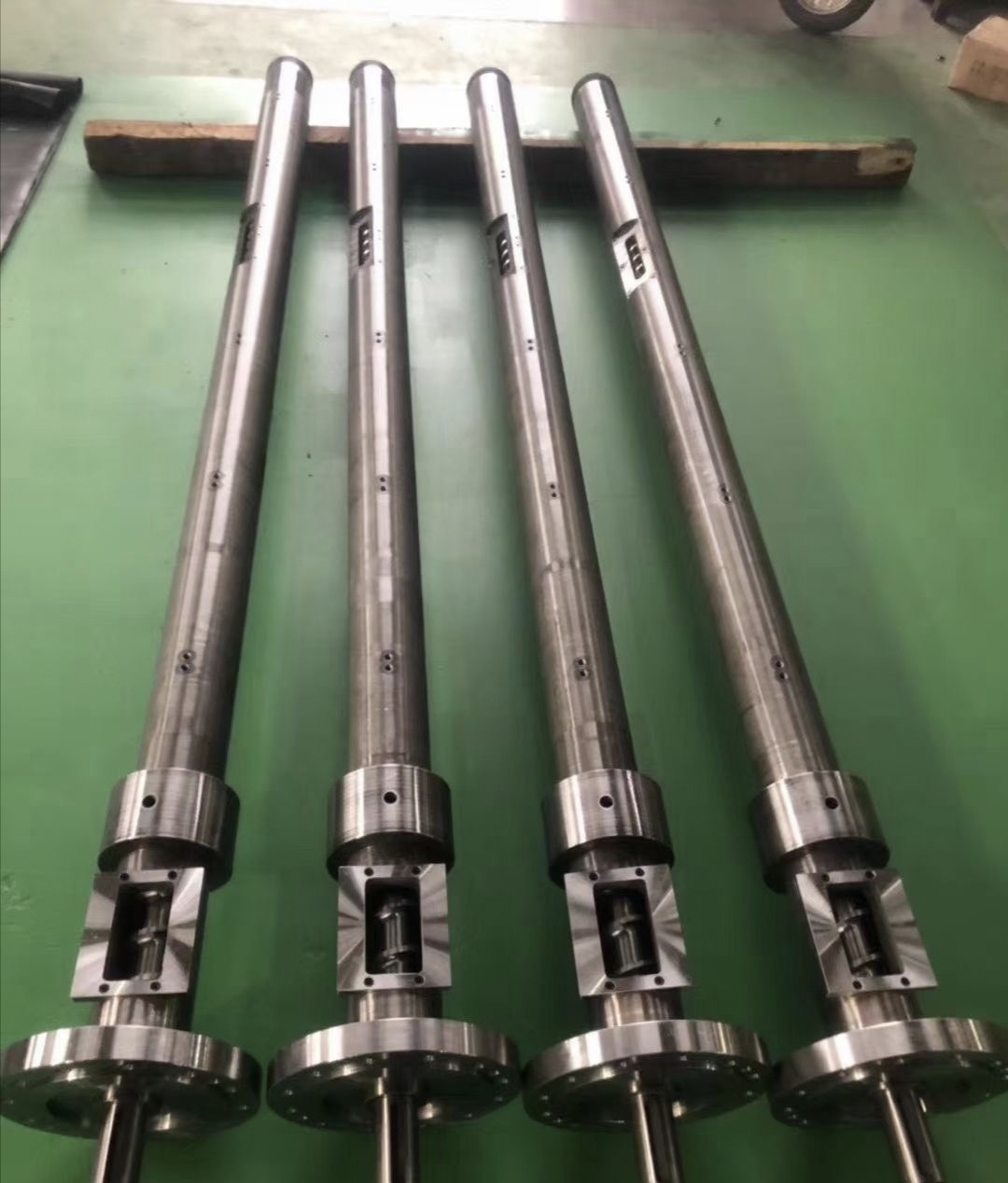 挤出机  Φ60挤出机螺杆料筒