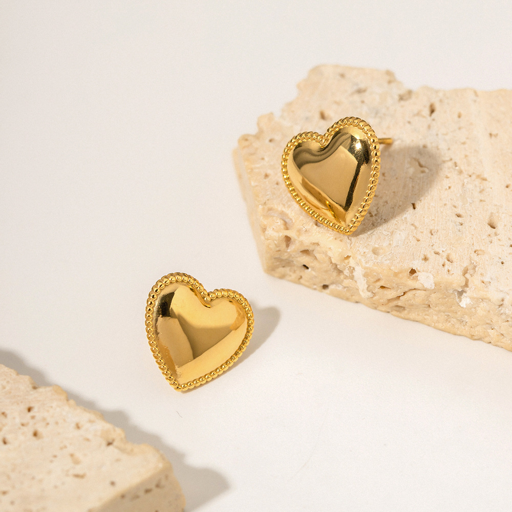 Europa y América Internet celebridad moda popular pendientes 18K chapado en oro de acero inoxidable con incrustaciones pendientes encantadores pendientes de diseño al por mayor image 5