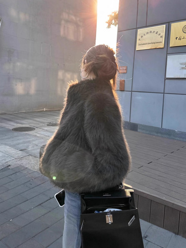 Thousand gold style fur coat for women, autumn and winter short imitation fox fur, versatile and age-reducing Tuscan fur top fashion