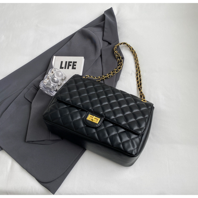 Women's Shoulder Bag Large Capacity Quilted Chain Handbag_voghion.com