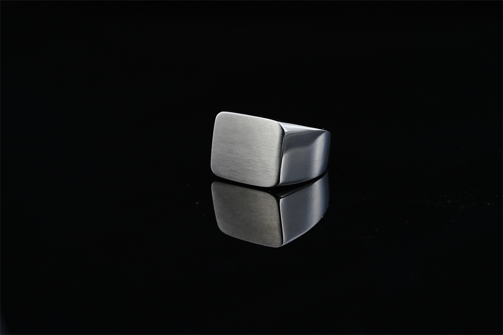 19g Weight Retro Geometric Titanium Steel Unisex Rings Punk Rings