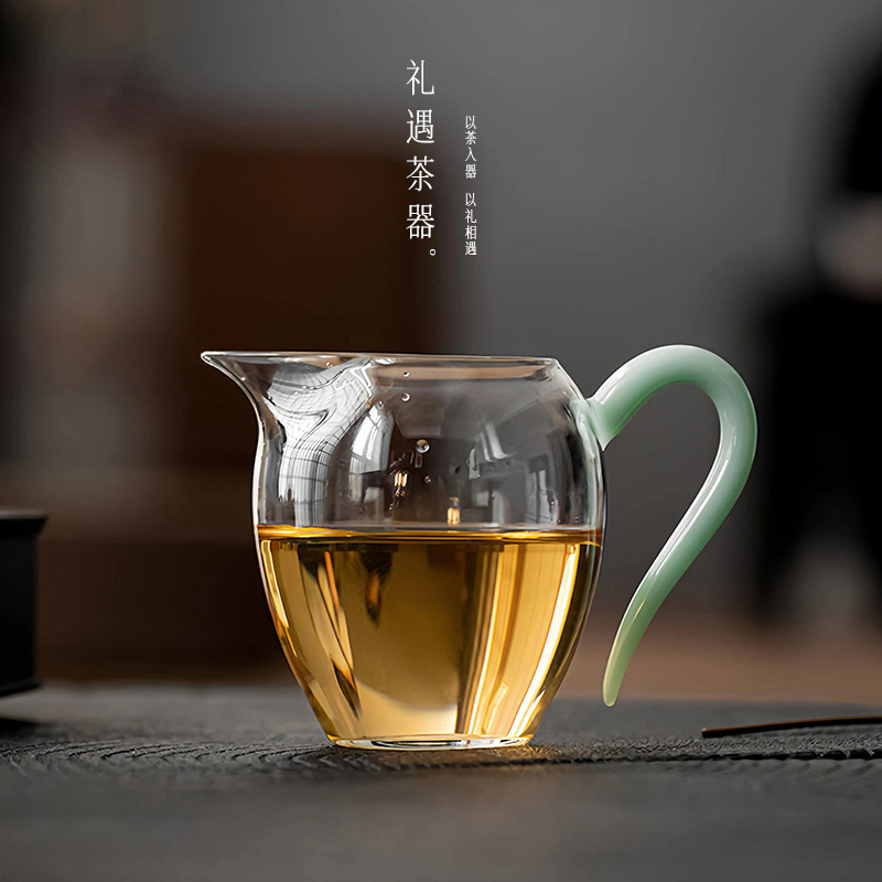 Japanese-style heat-resistant glass fair cup high-grade handmade tea dispenser tea drain one-piece male cup household tea set for making tea