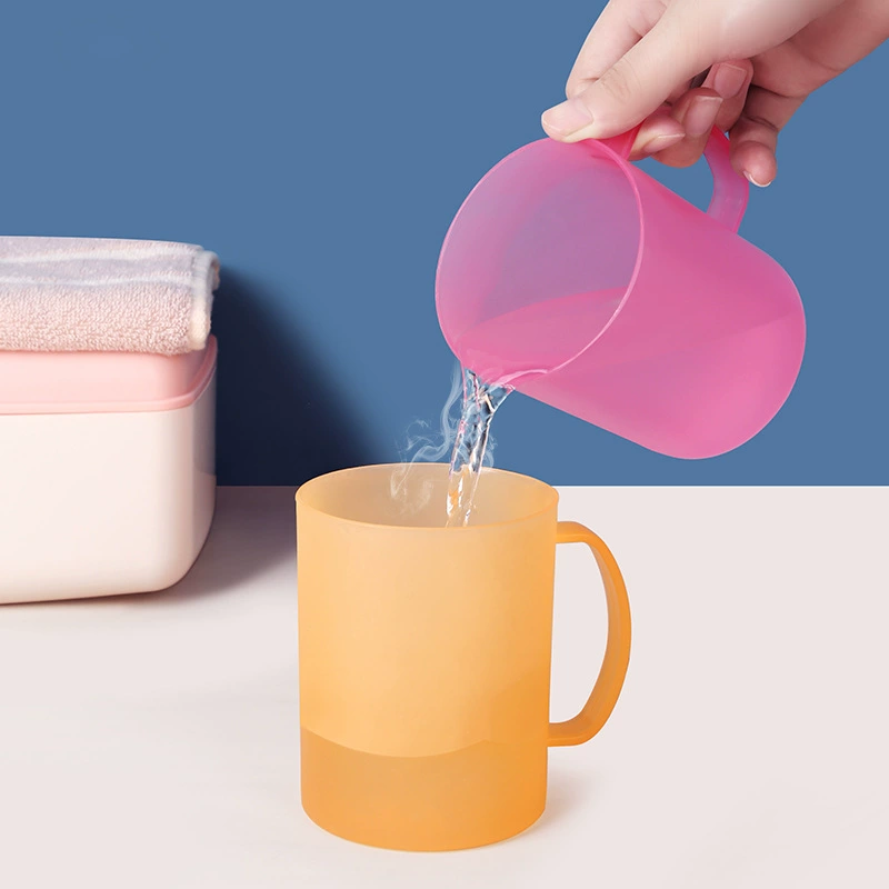 Таэта Plastic полоскатель для домашнего использования, гигиенический продукт для любимого с стеклом, зубная щетка