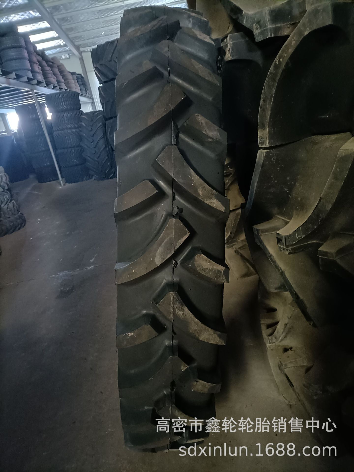 520/85R38拖拉机农用子午线钢丝轮胎800/65r32 320/90r54