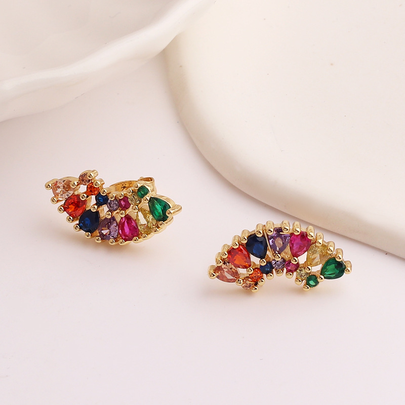 Fashion Sector Copper Inlaid Zircon Ear Studs 1 Pair