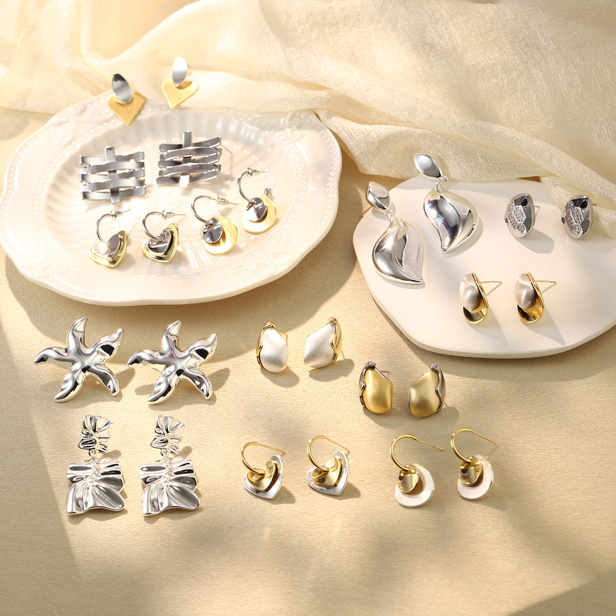 7g Weight Copper Ear Needle Material Ear Studs Classification 1 Pair Quantity Daily, Street Occasion Copper Material Geometric Pattern Women's Gender Mixed Metal, Plating Design Retro, Commute Style 1 Pair Retro Commute Geometric Mixed Metal Plating Copper Ear Studs 无
