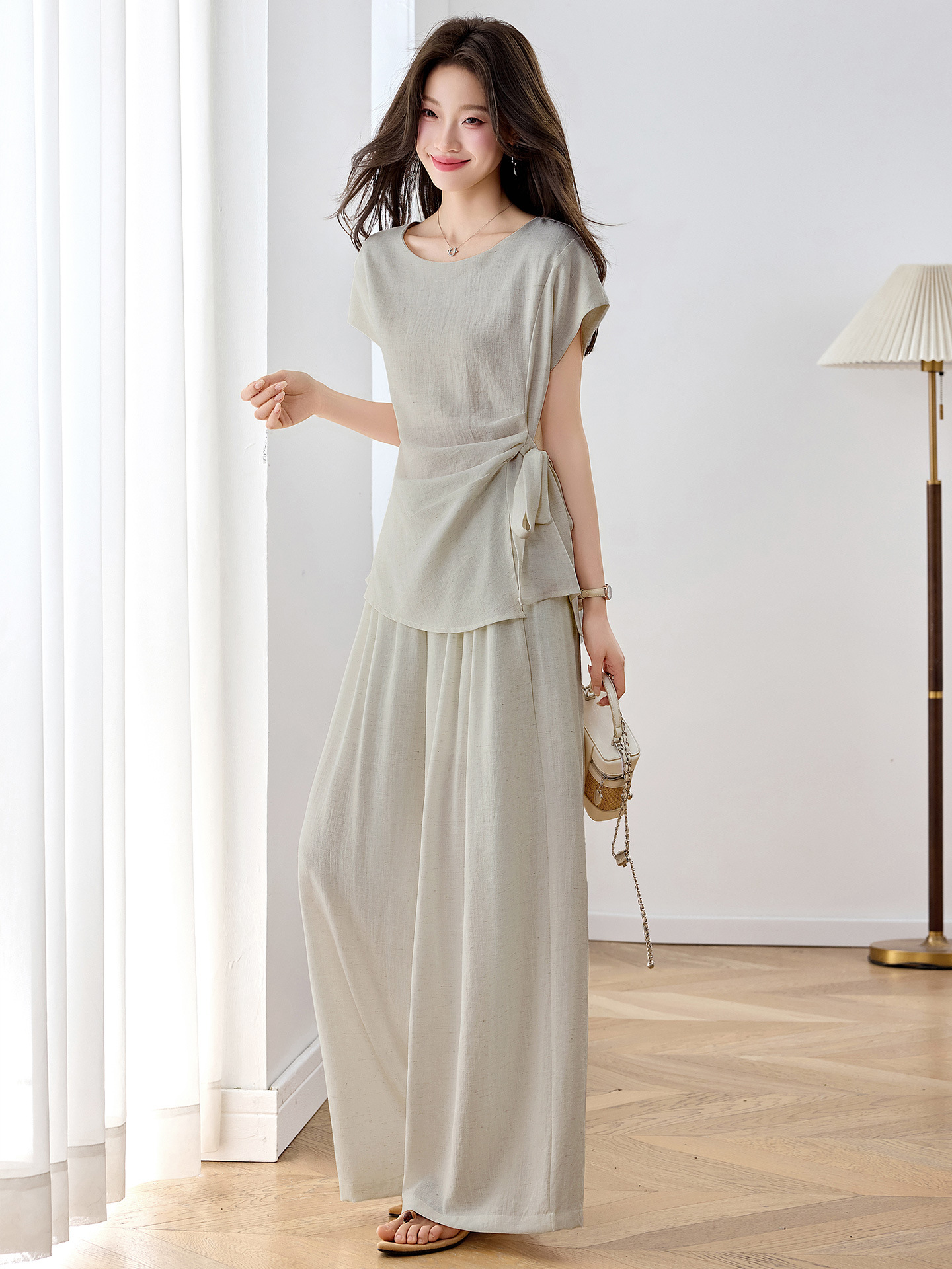 Bộ áo thun cổ tròn nơ buộc kết hợp quần ống rộng nữ 2 món — xanh lam, màu kaki, màu trắng ngà