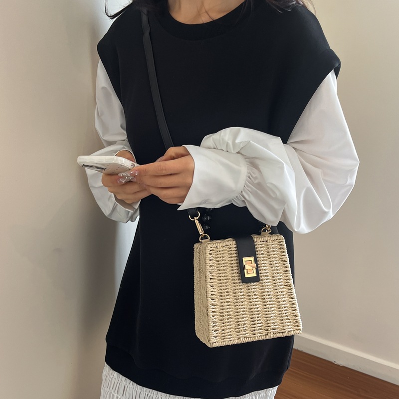 Bolsa de bambú de verano para mujeres 2026 nuevo cubo de caña bolso de tela de paja mini tela de tela portátil bolsa de tejido