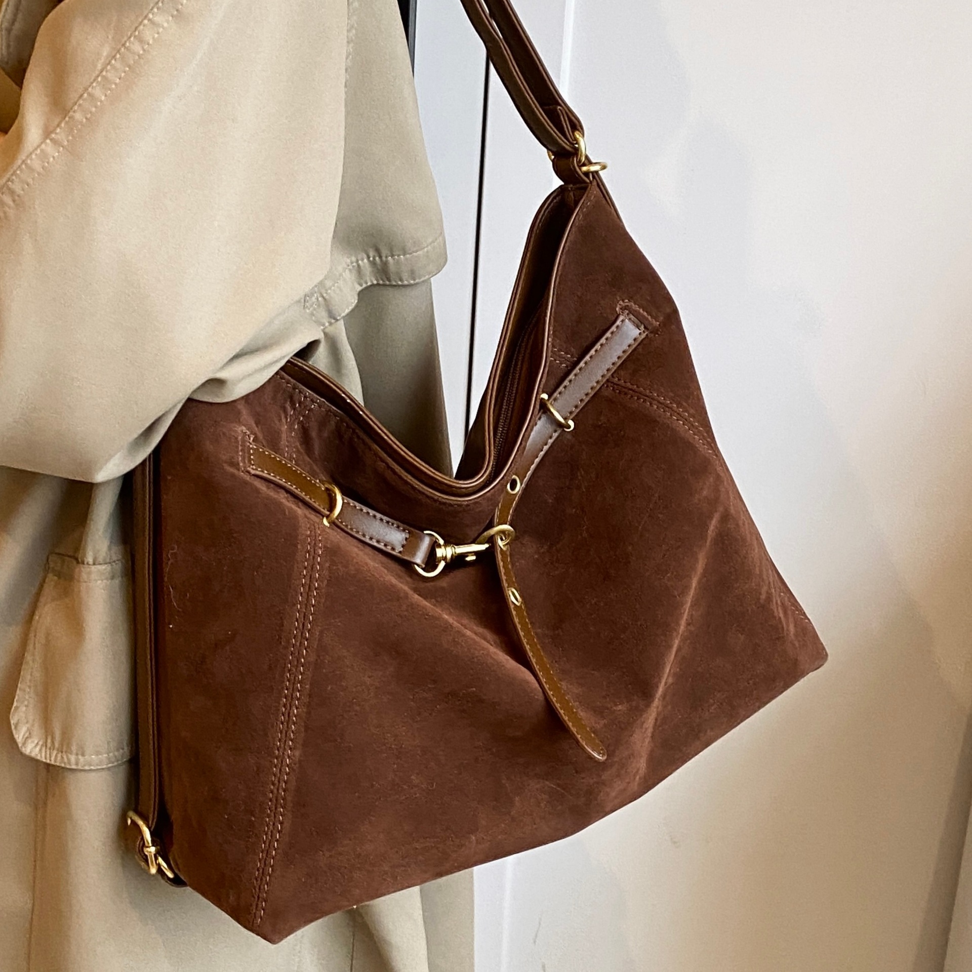 Bolsa retro de gran capacidad esmerizada para mujeres 2025 nuevo otoño invierno ocio mochila de hombro para viajar bolsas de hombro