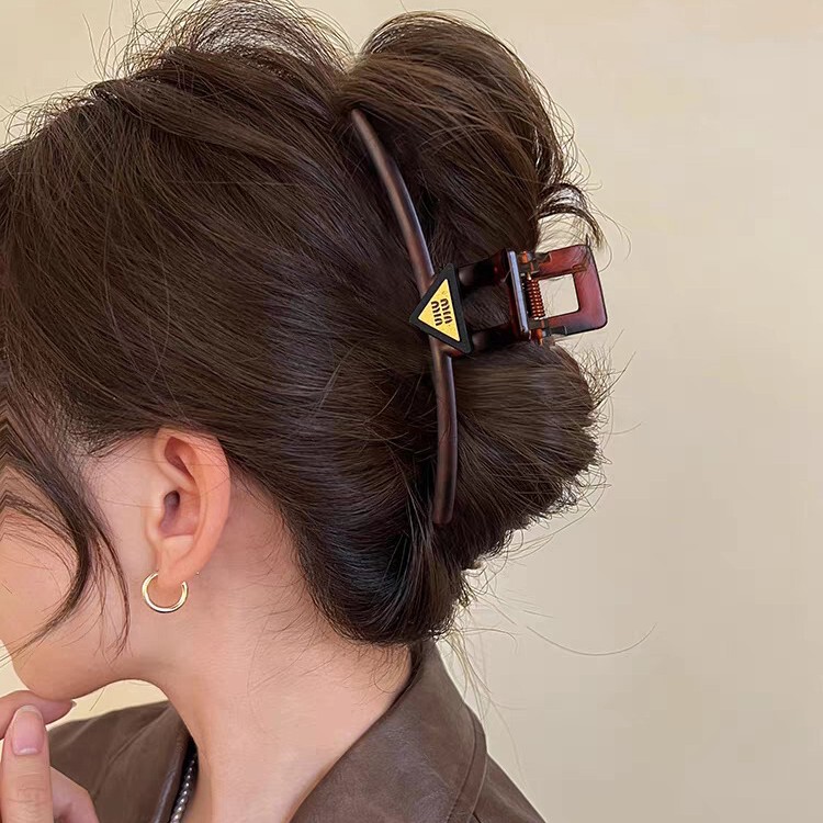 女性用のシンプルでエレガントなグリッパー、高級シャーククリップ、ヘアクリップ、大きなクリップ、高級ヘアピン、ヘアアクセサリー|undefined