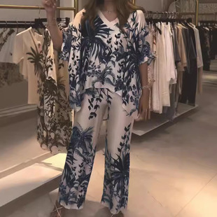 2025�W������վ�ļ��r�����eŮʿV�Iӡ����������b��ɫ��aŮ�b