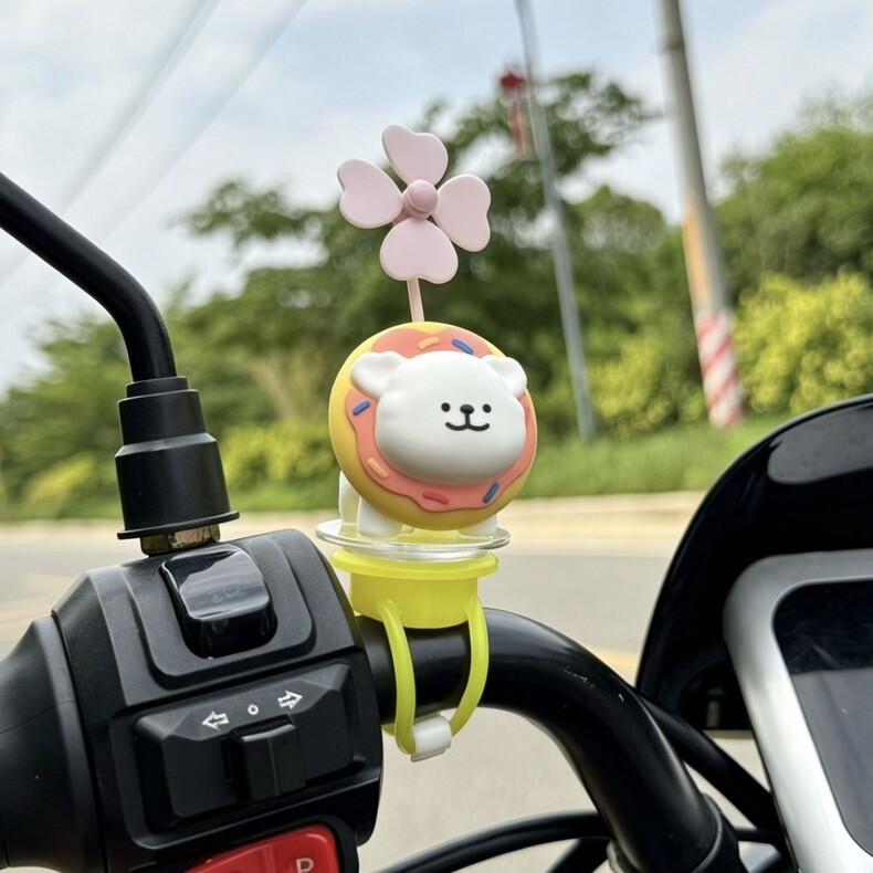 Bicycle dog figurine, windmill line dog ornament, electric vehicle decoration, cute motorcycle accessory