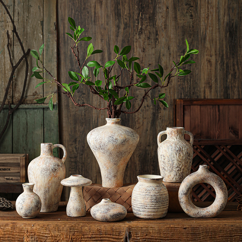 セラミック花瓶、レトロなわびさびスタイルのB&B装飾、中世の粗い陶器アートフラワーアレンジメント、家庭用家具、陶器のポット
