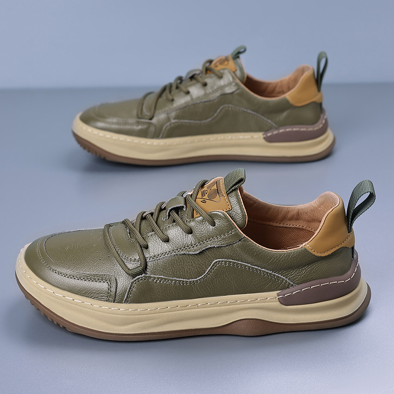 La primera capa de piel de vaca primavera nuevo tipo de zapatos de cuero de hombre con suela gruesa zapatos blancos de hombre de moda casual zapatos de hombre suaves