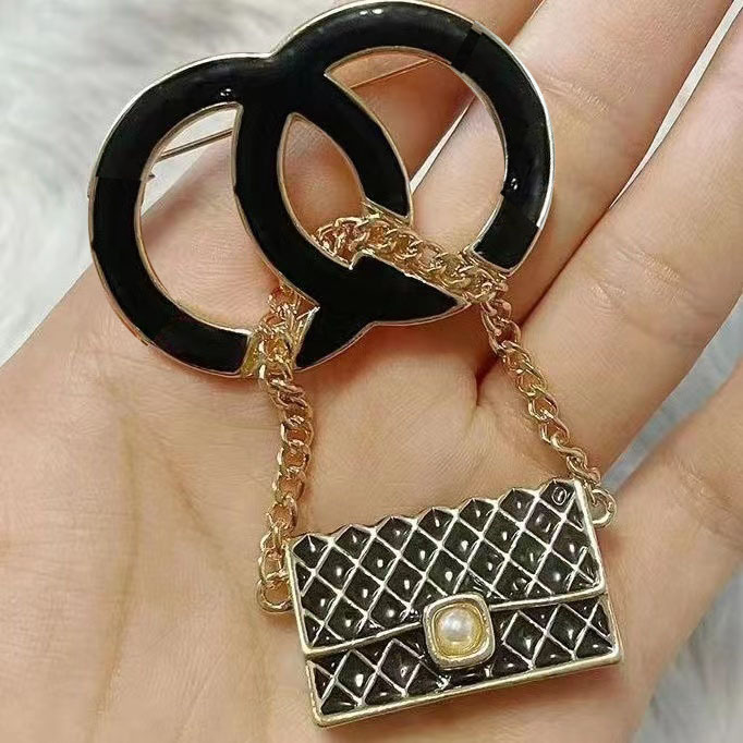 Broche 1pc Alfabet Zware Industrie Pin Kleding Trui Pak Shirt Accessoires_voghion.com