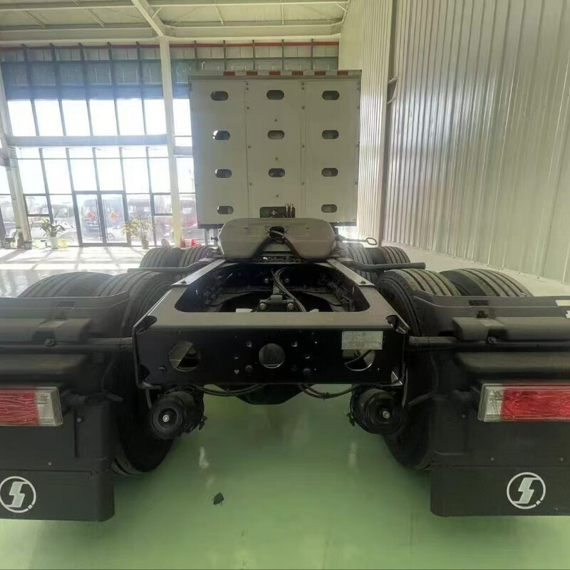 Export of Shaanqi Xuande tractor heads with Yuchai engines, trucks, semi-trailers, transport vehicles, and dump trucks Export of Shaanqi Xuande tractor heads with Yuchai engines, trucks, semi-trailers, transport vehicles, and dump trucks