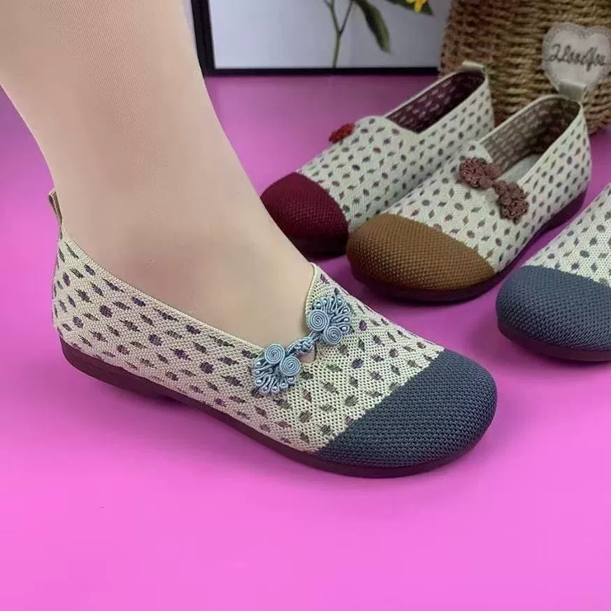 Старые пекинские тканевые туфли для женщин весной и летом, новый стиль, нескользящая мягкая подошва на плоской подошве, удобная и дышащая обувь для мам, обувь на одну ногу для месяца прыжков
