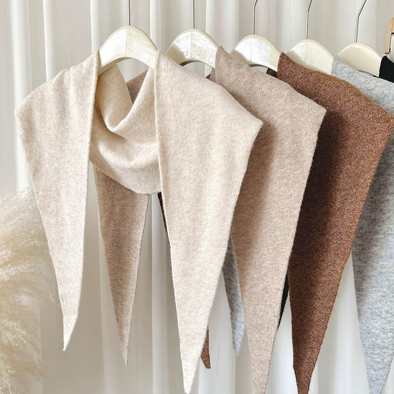Corea Del Sur Dongdaemun nuevo color puro de punto triángulo bufanda mujeres Otoño e Invierno versátil cálido cuello decorativo bufanda chal